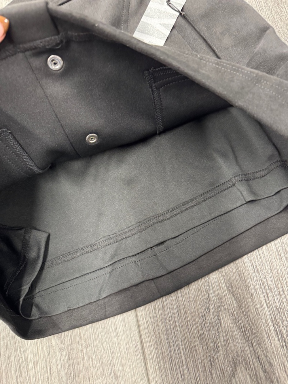 Dry Goods NWT Eve Black Snap-Front Mini Skirt - Picture 4 of 5